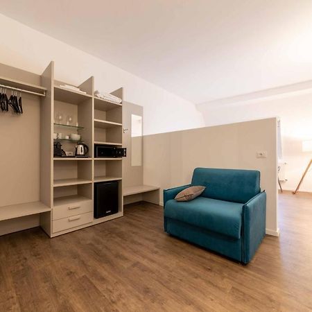 Stay Cooper L Guesthouse Zum Loewen Μεράνο Εξωτερικό φωτογραφία