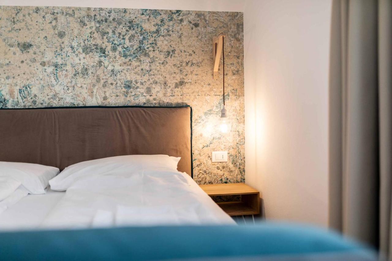 Stay Cooper L Guesthouse Zum Loewen Μεράνο Εξωτερικό φωτογραφία