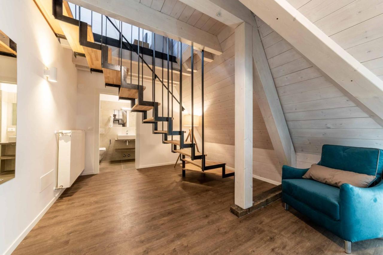Stay Cooper L Guesthouse Zum Loewen Μεράνο Εξωτερικό φωτογραφία