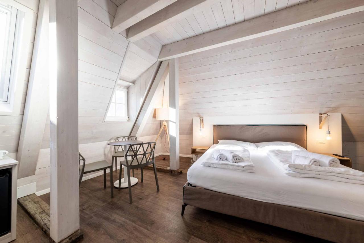 Stay Cooper L Guesthouse Zum Loewen Μεράνο Εξωτερικό φωτογραφία