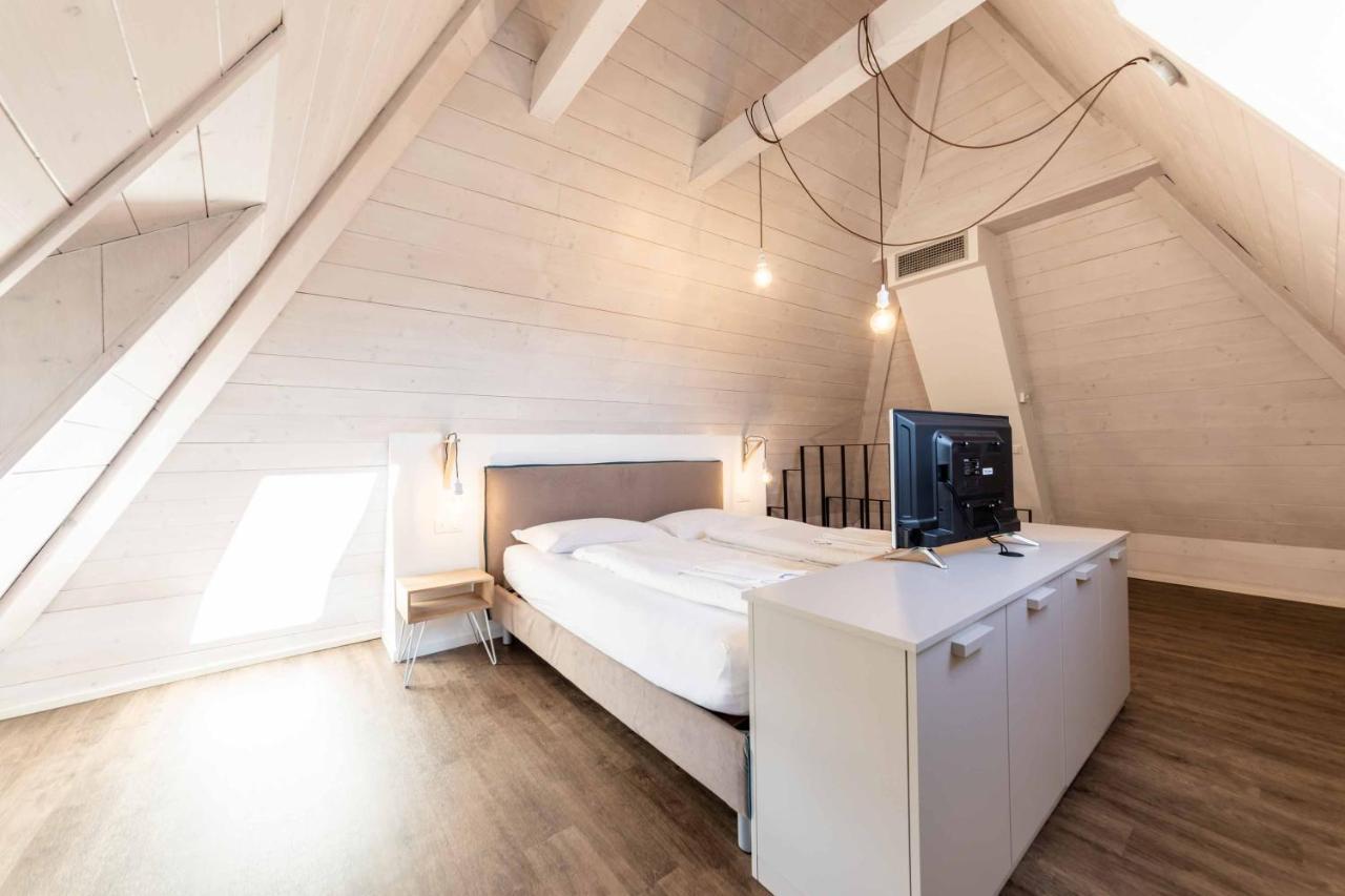 Stay Cooper L Guesthouse Zum Loewen Μεράνο Εξωτερικό φωτογραφία