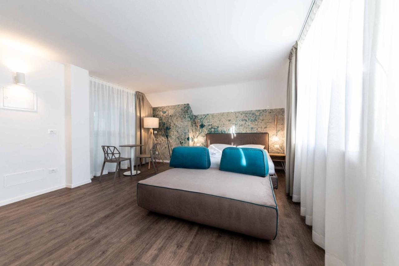 Stay Cooper L Guesthouse Zum Loewen Μεράνο Εξωτερικό φωτογραφία