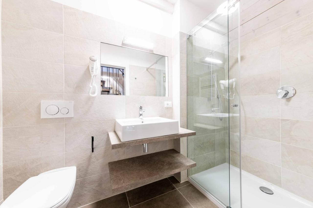 Stay Cooper L Guesthouse Zum Loewen Μεράνο Εξωτερικό φωτογραφία
