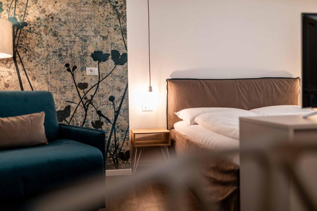 Stay Cooper L Guesthouse Zum Loewen Μεράνο Εξωτερικό φωτογραφία