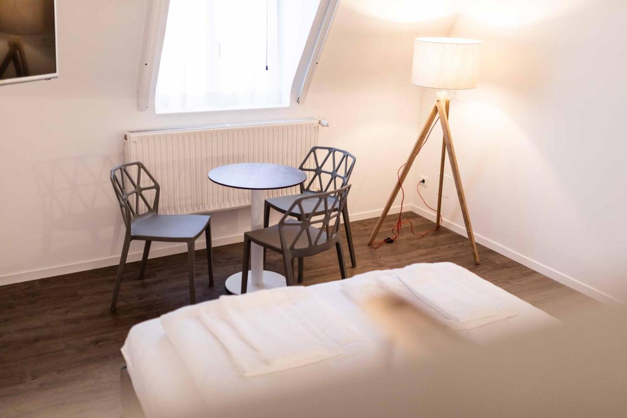 Stay Cooper L Guesthouse Zum Loewen Μεράνο Εξωτερικό φωτογραφία