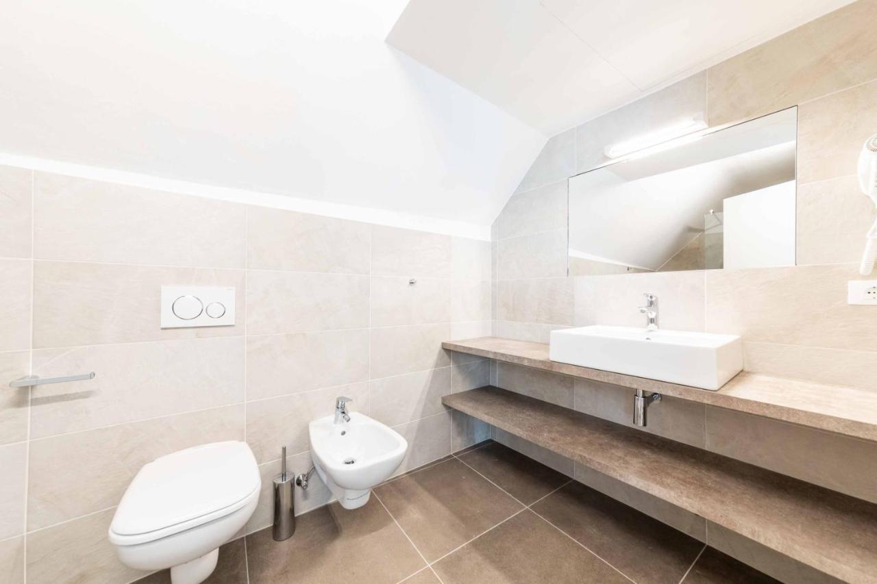 Stay Cooper L Guesthouse Zum Loewen Μεράνο Εξωτερικό φωτογραφία