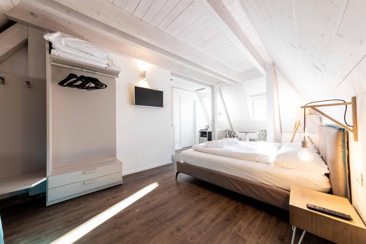 Stay Cooper L Guesthouse Zum Loewen Μεράνο Εξωτερικό φωτογραφία